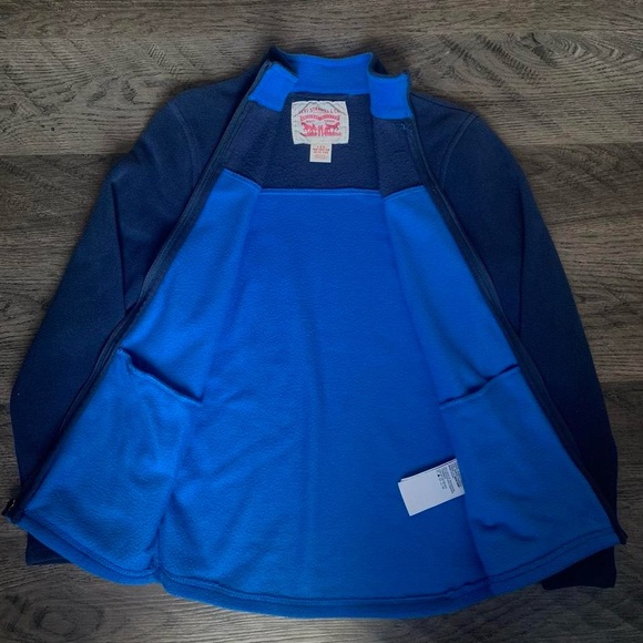 VINTAGE LEVIS sweater!!! - Picture 4 of 6